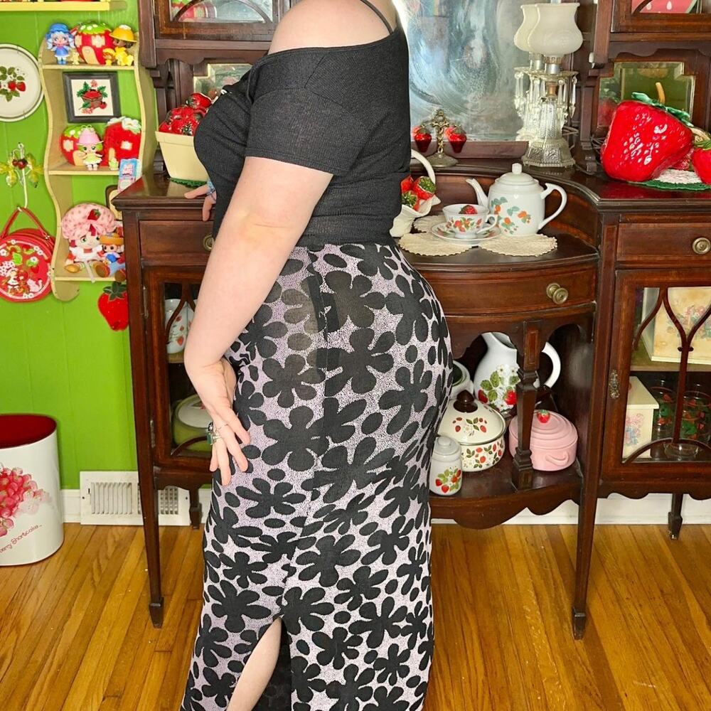Vintage 90s y2k Younqiue goth grunge whimsigoth retro 3D flowers maxi skirt!
